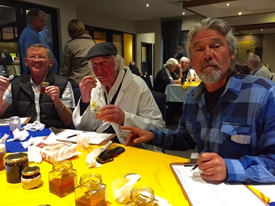 Sweet meeting for Knysna beekeepers